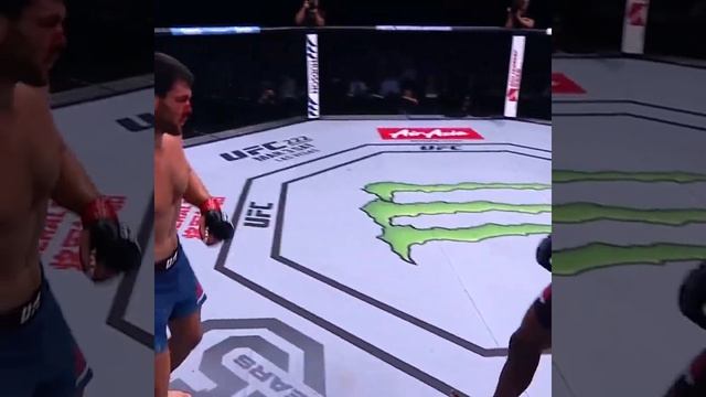 Исраэль Адесанья вспоминает свой дебютный бой в UFC смотреть онлайн