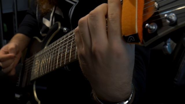 Double Drop A Song (9 String Guitar) смотреть онлайн