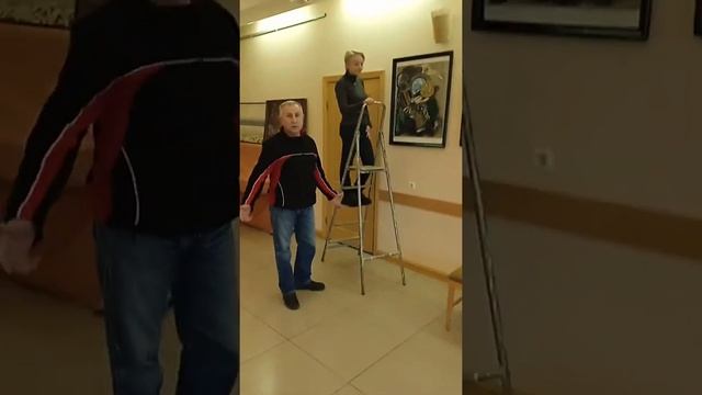 развеска выставки в Центре исскусств г. Павловска смотреть онлайн