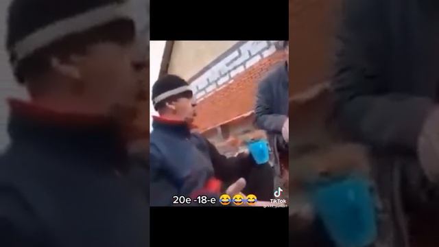 Алиса ему врёт 😂😂😂 смотреть онлайн