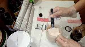 Как покрасить бумажные трубочки. Бумажная лоза "Крем Брюле". Плетение и бумажной лозы.