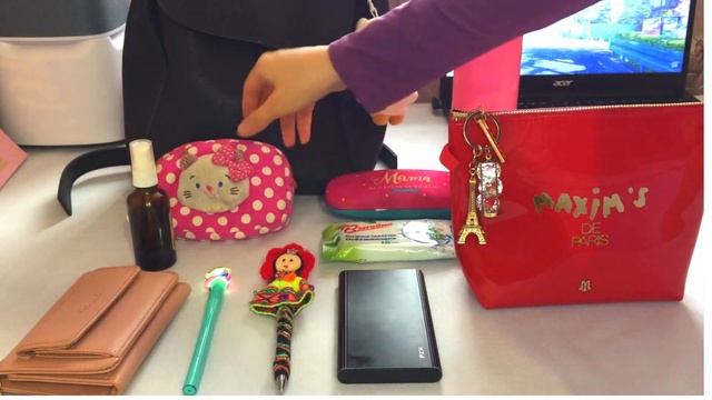 What's in my backpack? | Что в моем рюкзаке? | Rus Eng Kor SUB смотреть онлайн