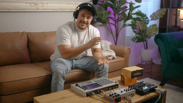 MPC Live 2 Adding Outboard Gear | HOLOGRAM MICROCOSM | ANALOG HEAT