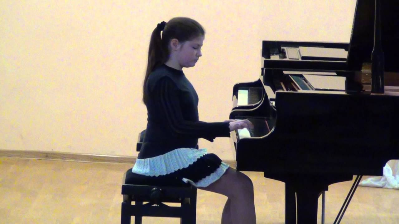 Черни, Этюд № 14 op. 299/ Гайдн, Соната Ре мажор/ Дварионас, Вальс-экспромт смотреть онлайн