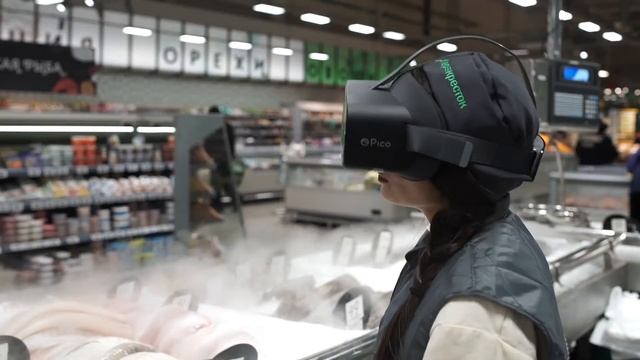 Как «Перекрёсток» обучает персонал с помощью VR-очков смотреть онлайн