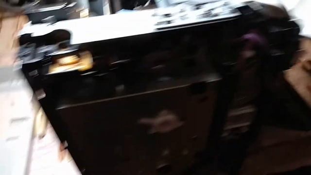 Принтер HP Color LaserJet CP 1025 из парикмахерской забит волосами, разборка и чистка смотреть онлайн