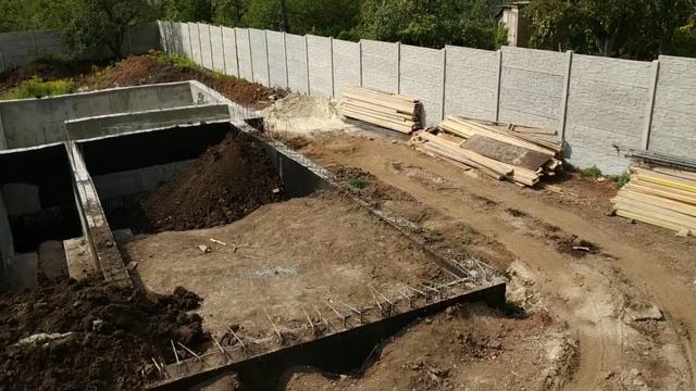 Минипогрузчик в деле.Харьков. смотреть онлайн