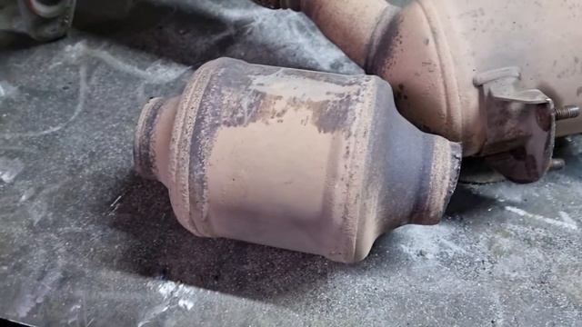 Замена катализаторов на пламегасители. Skoda Octavia III (A7)