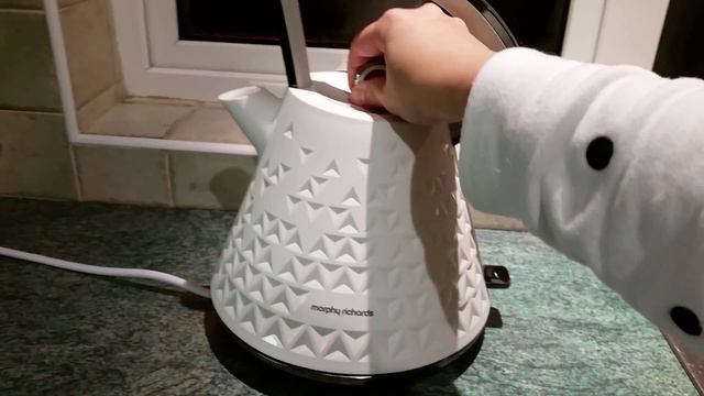 Morphy Richards Prism Kettle White смотреть онлайн