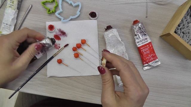 Брошь КИСТЬ БОЯРЫШНИКА из полимерной глины. Мастер-класс смотреть онлайн