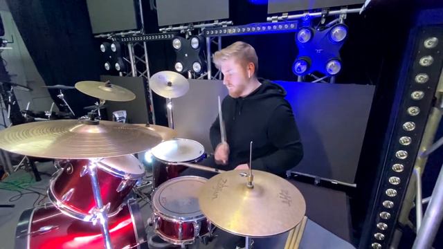 Bon Jovi - It's My Life (Drum cover) смотреть онлайн