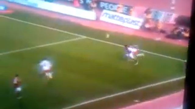 Sicke actie Kone Bologna - AC Milan смотреть онлайн