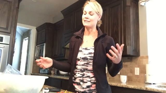 SALAD CHOPPER смотреть онлайн