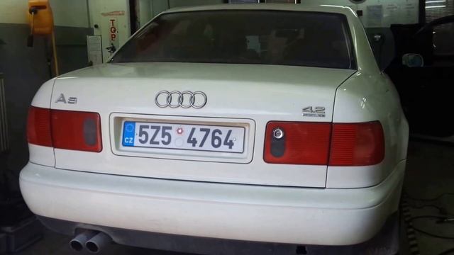 Audi A8 4.2i V8 Quattro Sound Without Cat