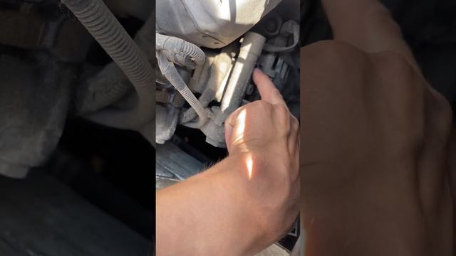 Замена ремня генератора на Пежо 308. Замена 2 мин. смотреть онлайн