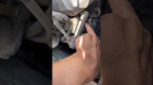 Замена ремня генератора на Пежо 308. Замена 2 мин.