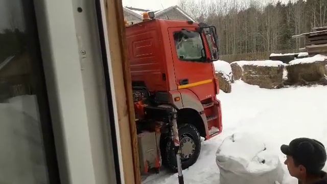 Запаслись топливом на месяц. Привезли уголь! смотреть онлайн