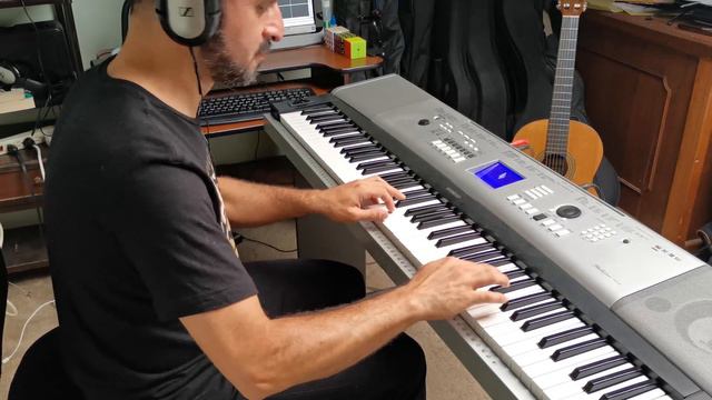 ISORA CLUB - PIANO SOLO PLAYED ON PORTABLE GRAND DGX-530 YAMAHA смотреть онлайн