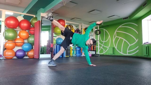 Как научиться делать аир твист, air twist из power move | видео урок смотреть онлайн
