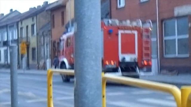 Przejazd nie alarmowy wozu GBA 447[B]41 Mercedes Benz Atego - OSP Poryte. смотреть онлайн