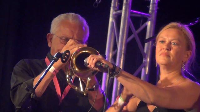 MARTINE DOPS & KEVIN SCHUMACHER - FLY ME TO THE MOON de FRANK SINATRA (GIRAFESTIVAL 2014) смотреть онлайн