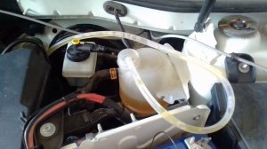 выгоняем воздух с системы охлаждения Рено Дастер