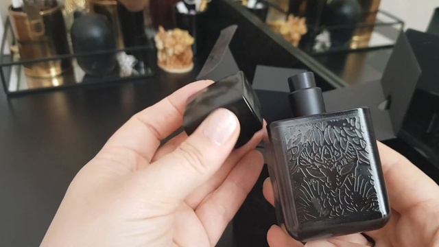 ??ROUGE BUNNY ROUGE INCOGNITO ?