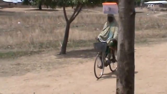 CAN YOU CARRY SOMETHING AND RIDE? смотреть онлайн