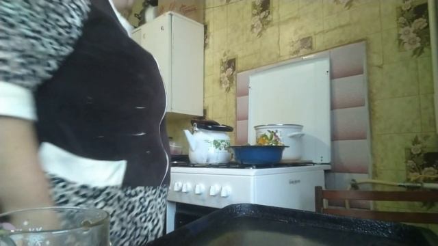 Занимаюсь грибами/Отвечаю на вопросы/Сделала пироги. смотреть онлайн