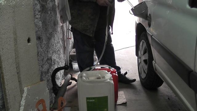 Насос для перекачки топлива 12В! Как быстро перекачать топливо из канистры в бак! смотреть онлайн