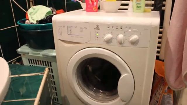 Стиральная машина Indesit WISL 105X. смотреть онлайн