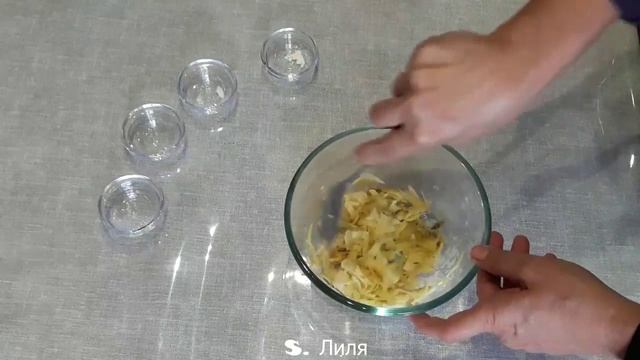 Драники хрустящие и золотистые, Быстрый горячий перекус. смотреть онлайн