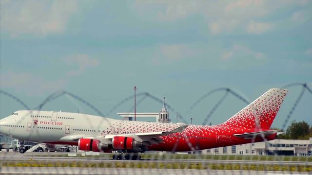 Посадка Boeing 747 Russia в Кольцово. Тест камеры Panasonic GH5 4K 50 fps смотреть онлайн
