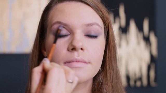 Как увеличить глаза и губы при помощи макияжа? Разбираемся с LiLo Like Love смотреть онлайн