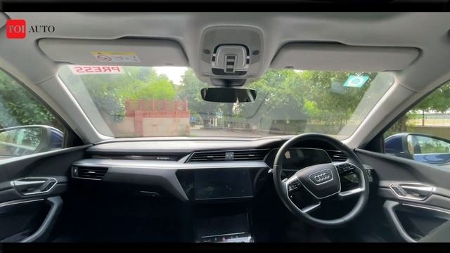 Audi e-tron 55 | India Review | TOI Auto | 10 things to know смотреть онлайн