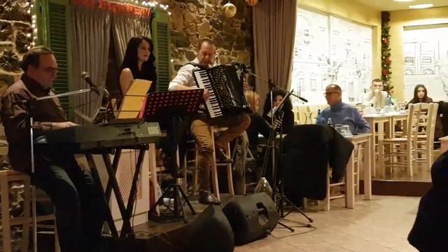 Рождество в таверне. Греция. Греческие песни и танцы. смотреть онлайн