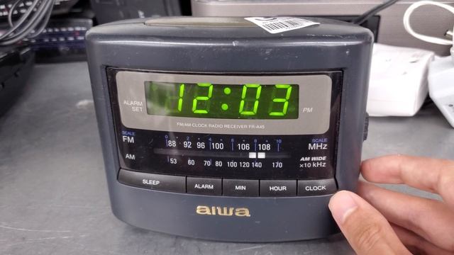 Aiwa FR-A45U Clock Radio смотреть онлайн