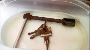 Как убрать ржавчину с ключей и инструмента. И предотвратить её появление вновь.