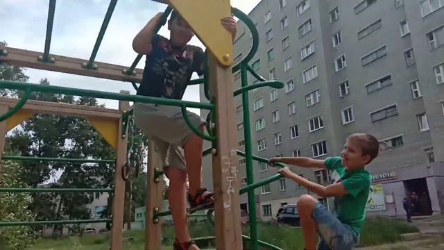 челендж кто страдает с более большой высоты смотреть онлайн