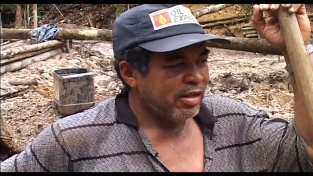 Les routes de l'impossible - Brésil, les petits piroguiers de l'Amazone смотреть онлайн