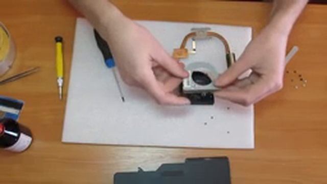 Чистка системы охлаждения Lenovo G575 (Cleaning And Disassemble Lenovo G575)