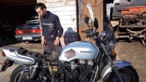 Honda cb750 (RC42) заводим первый раз после зимы.