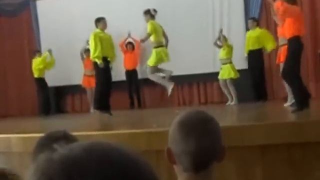 "ROCK'N'ROLL" - Образцовый ансамбль танца "Пралесачки" смотреть онлайн