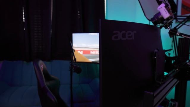 Finally went triple 32" monitors and I LOVE IT смотреть онлайн