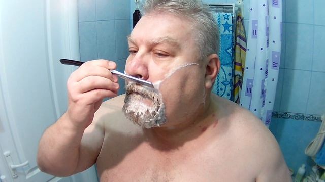 ? Бритье клиентской опасной бритвой Wm. Grawes&sons. Sheffield