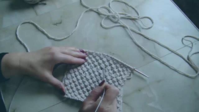 Ажурный узор Сеточка Вязание спицами Видеоурок 13 смотреть онлайн