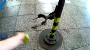 Стяжка пружин стоек из «жугульмешного» домкрата