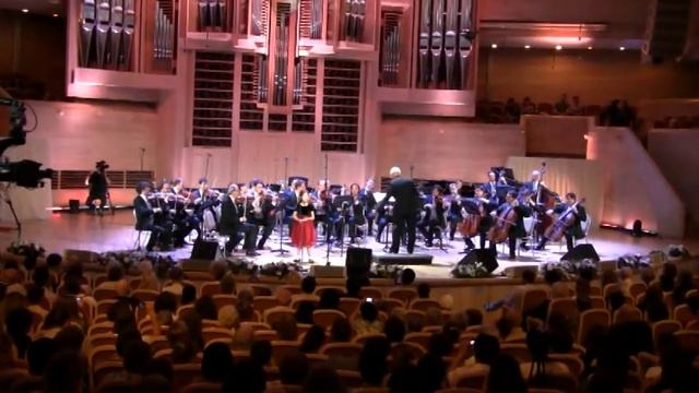 Vivaldi - Piccolo Concerto in A Minor (Movement II & lll) смотреть онлайн