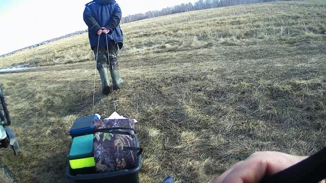 Последний лёд ловим карася. смотреть онлайн