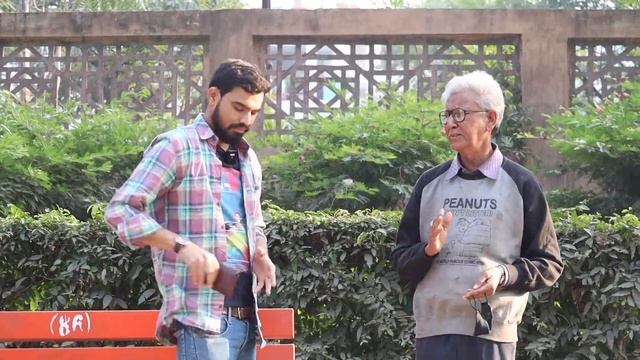 74 साल के है मुसलमान है मोहम्मद रफी से अच्छा गाते है ?? औलाद नालायक है ?? रोड पर है ?? prank |Vivek смотреть онлайн